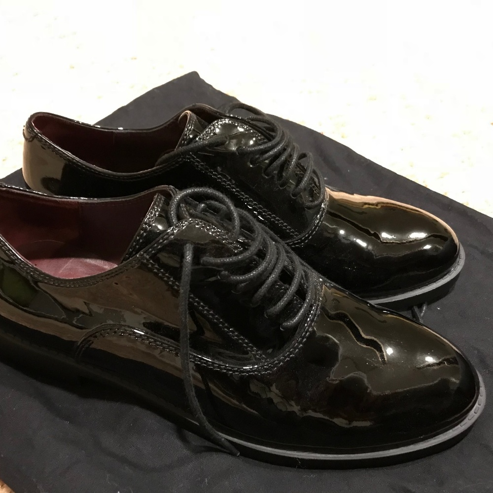 MARC BY MARC JACOBS  Black Patent Leather Oxfords